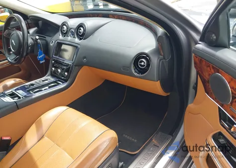 2013 Jaguar Xj из США, поврежденный, VIN SAJWJ1CD4D8V46305